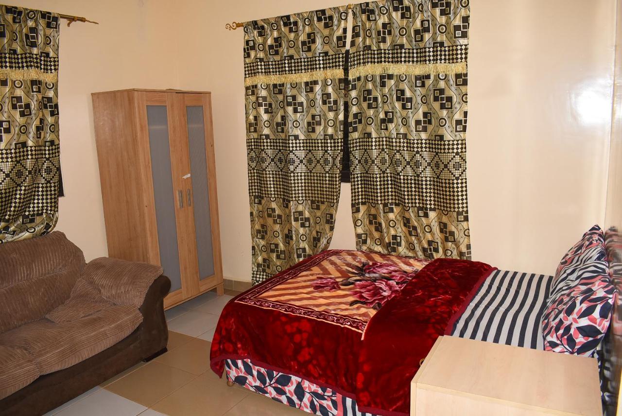 London Innn Gambia Бруфут Экстерьер фото
